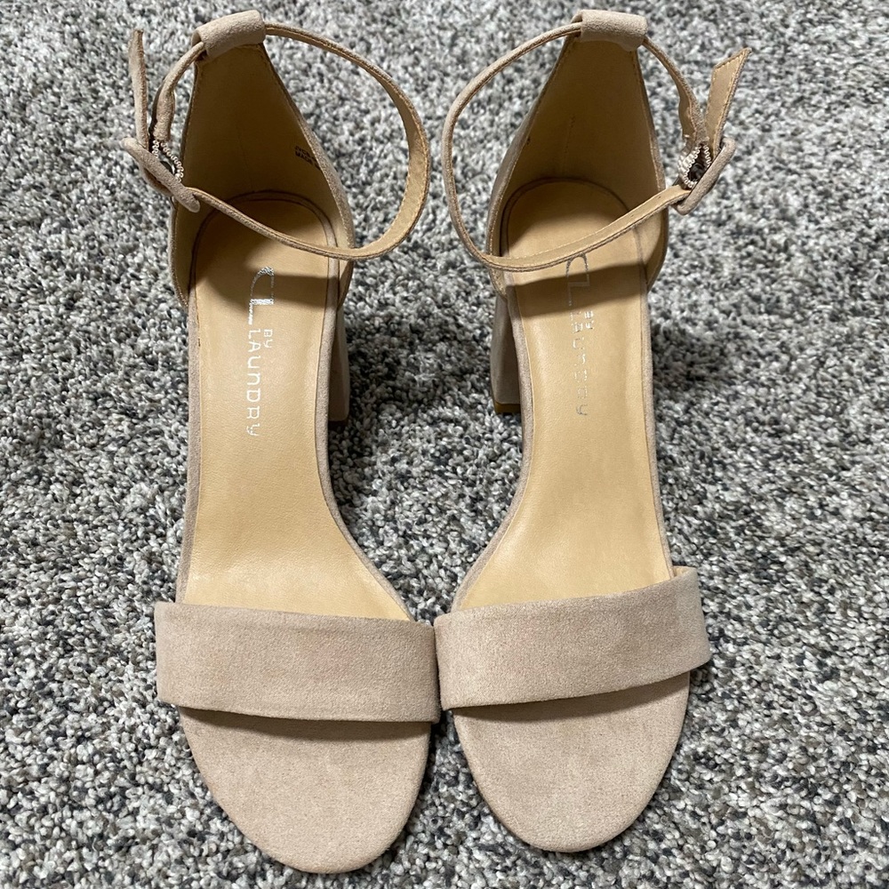 Ladies shoes